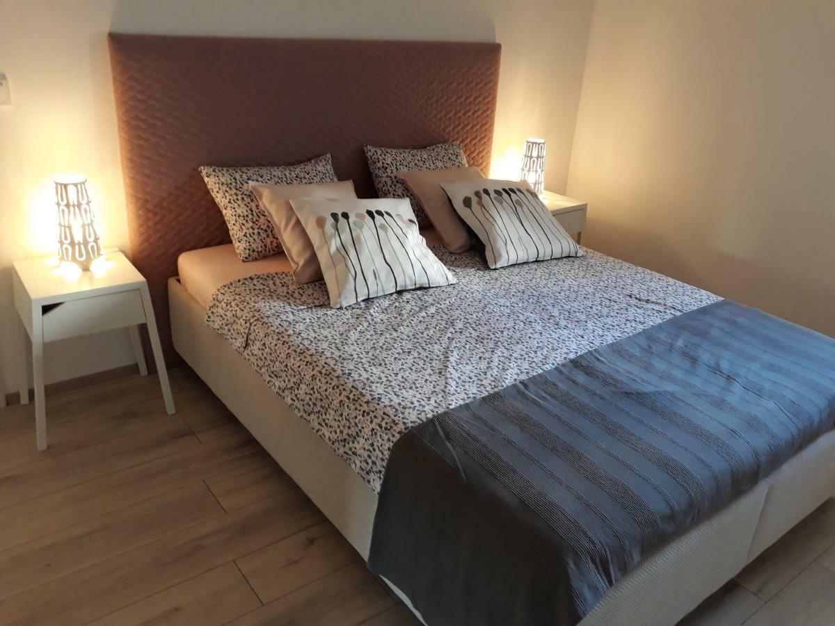 Petra Rooms And Apartments Palit Экстерьер фото