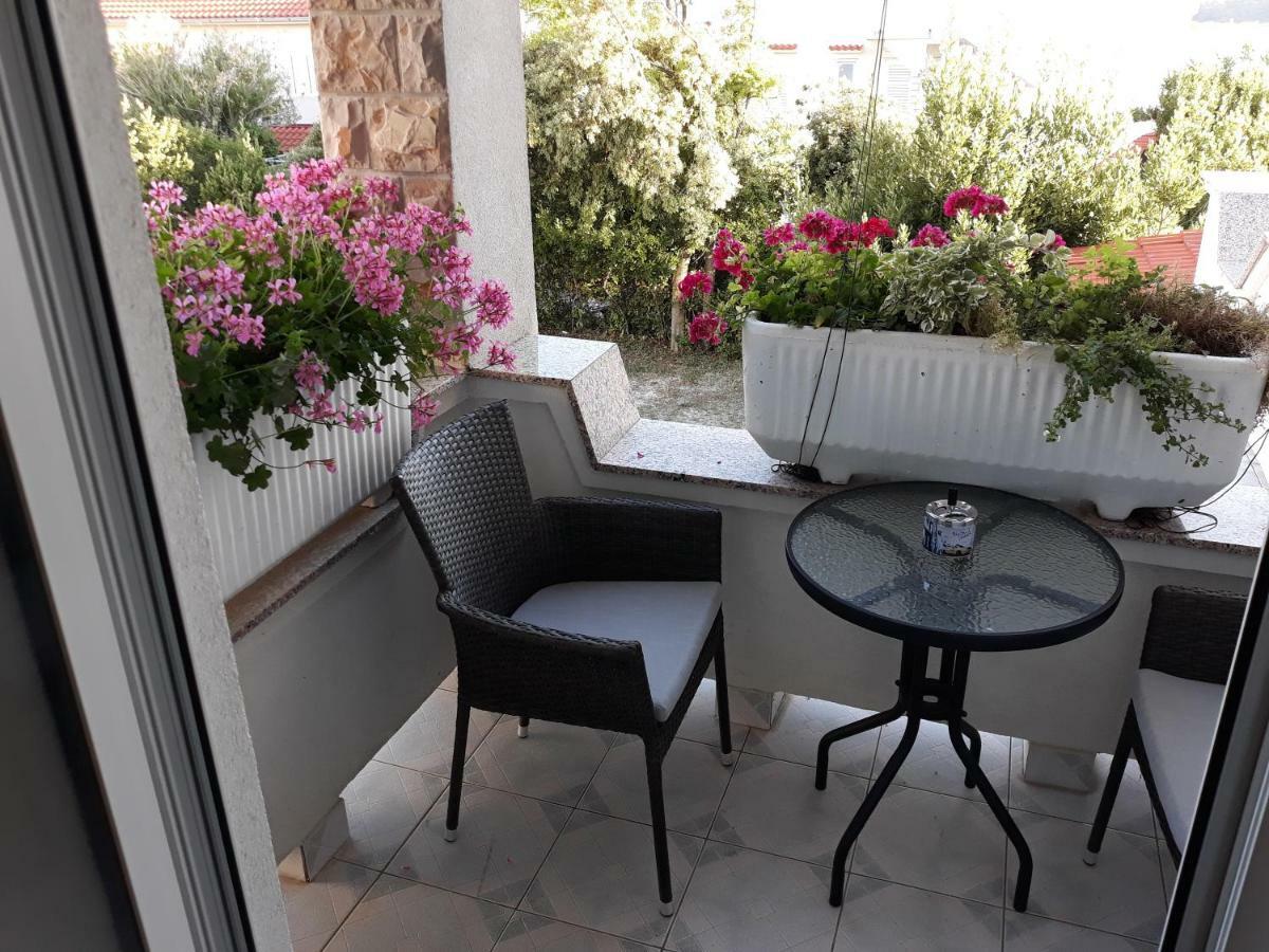 Petra Rooms And Apartments Palit Экстерьер фото
